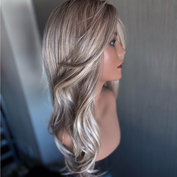 Belle tress “Siena” wig in color Raw sugar blond City collection new - Picture 7 of 7